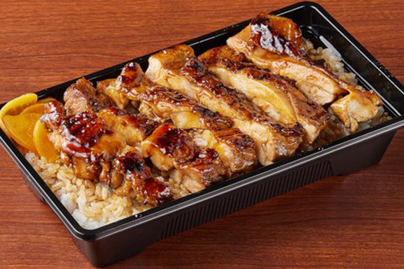 炭火もも一枚タレ焼弁当 620円