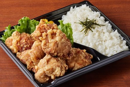 唐揚げ弁当 810円